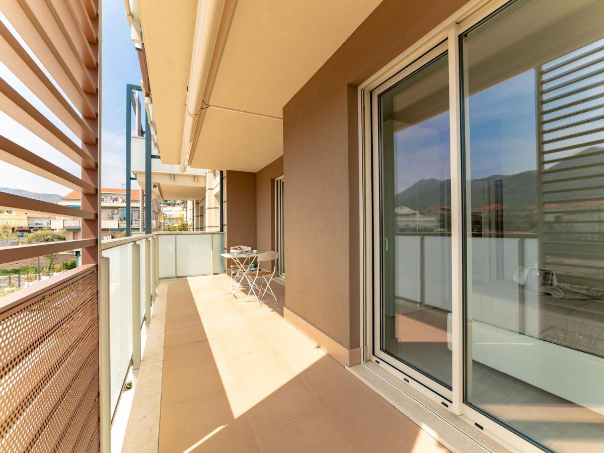 Michelangelo With Swimming Pool And Terrace Apartment Borghetto Santo Spirito Exterior photo